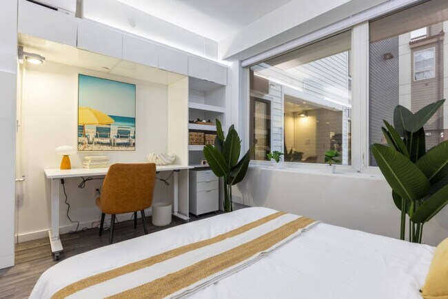 Building Photo - 12607 Larchmere Blvd