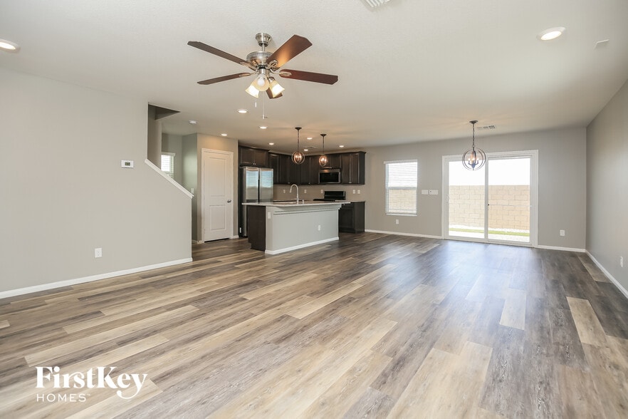 Building Photo - 9450 Yorkshire Coast Ave