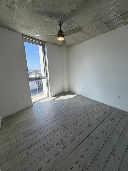 Building Photo - 112 NW 31st St