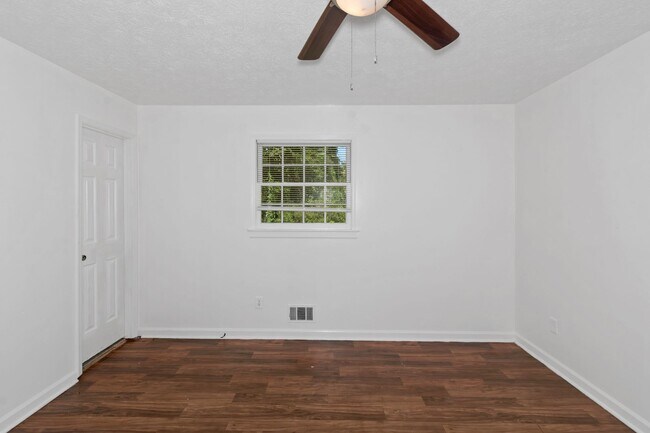 Building Photo - 4216 Rue Antoinette
