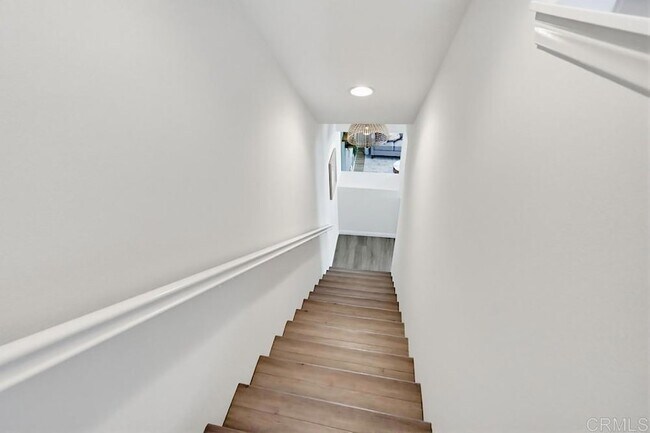 Building Photo - 1720 Santa Ivy Ave