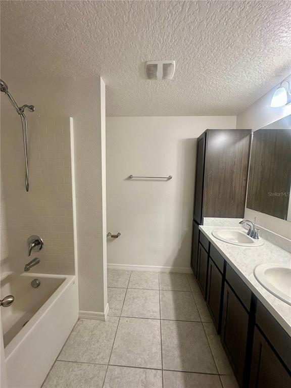Building Photo - 125 Villavista Ct