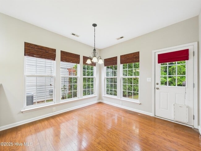 Building Photo - 12589 Honeychurch St