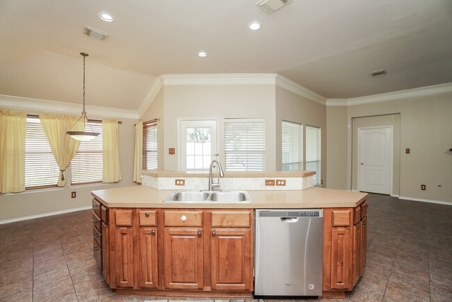 Building Photo - 415 Sterling Heights Ln