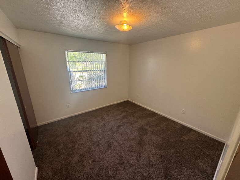 Building Photo - 21520 Campbell Dr