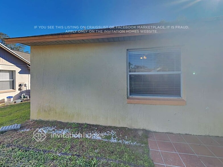 Building Photo - 120 Mango Ct