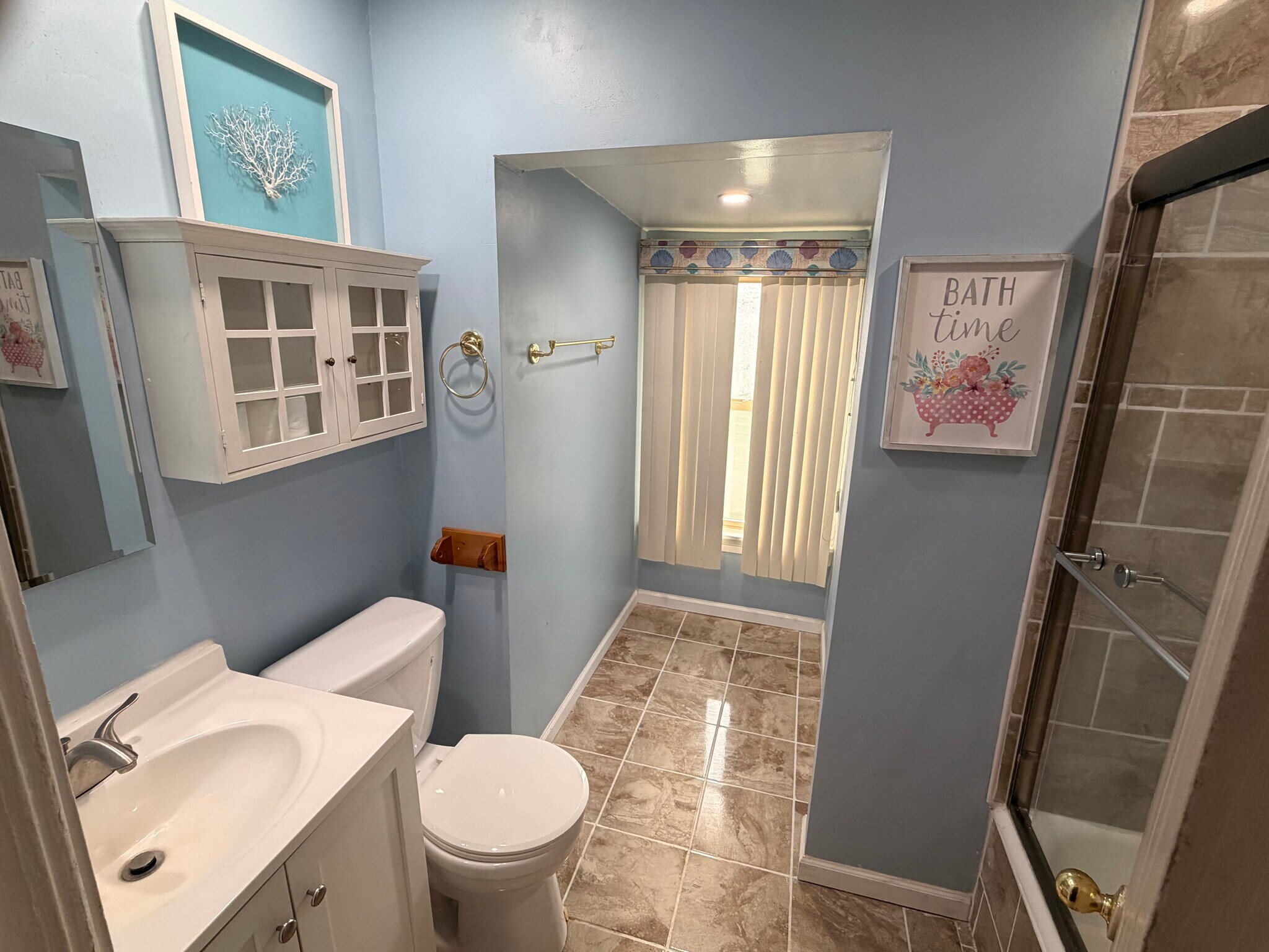 Main Floor Bathroom - 4159 N 20th St