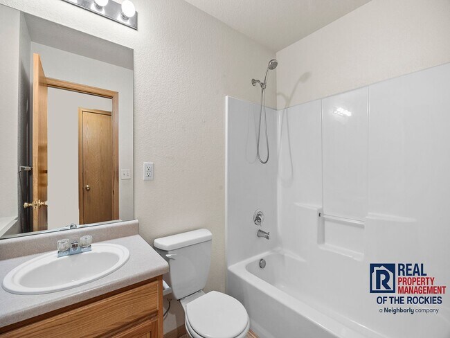 Building Photo - 2 Bed, 2 Bath Condo- Prime Location Near CSU & Old Town FOCO!