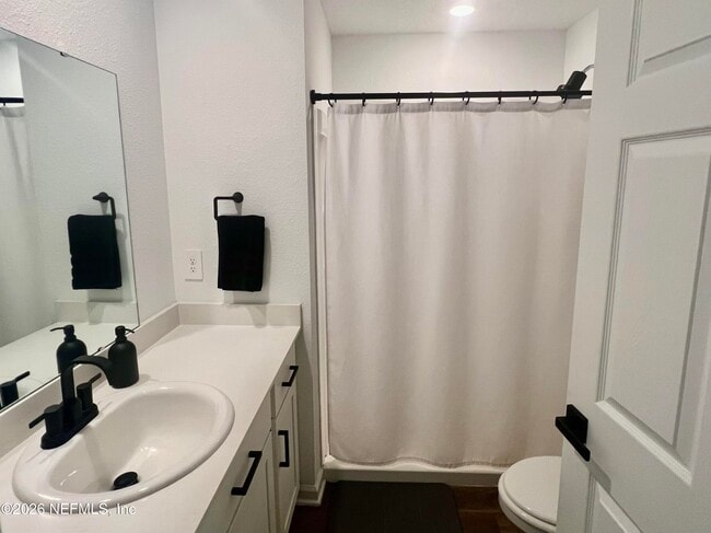 Building Photo - 656 Celtic dr