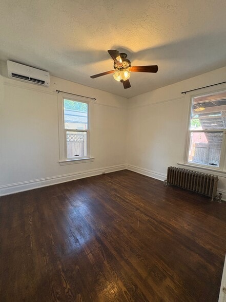 Building Photo - 859 S 900 E