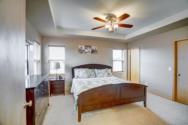 Building Photo - 818 Redan Dr