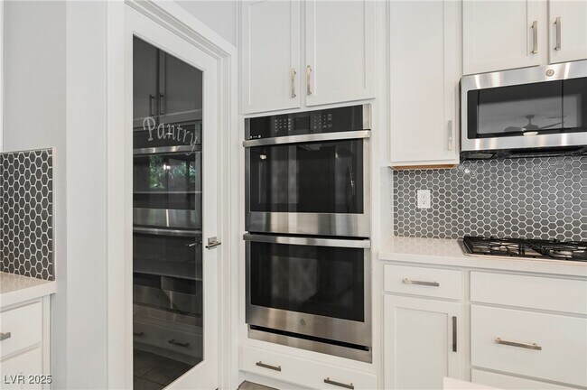 Building Photo - 27 Santo Mio Ct