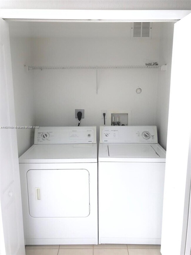 Building Photo - 12804 SW 31st St