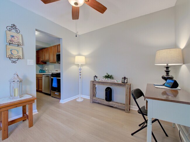 Building Photo - 281 Gardner Ave