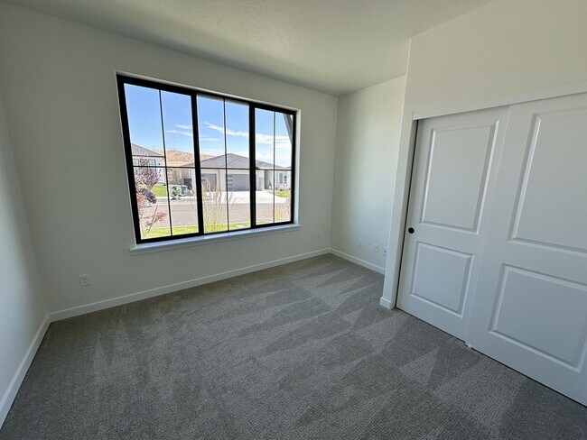 Building Photo - Brand New 3-Bed, 2-Bath Home for Lease – 1,877 sq ft in South Richland