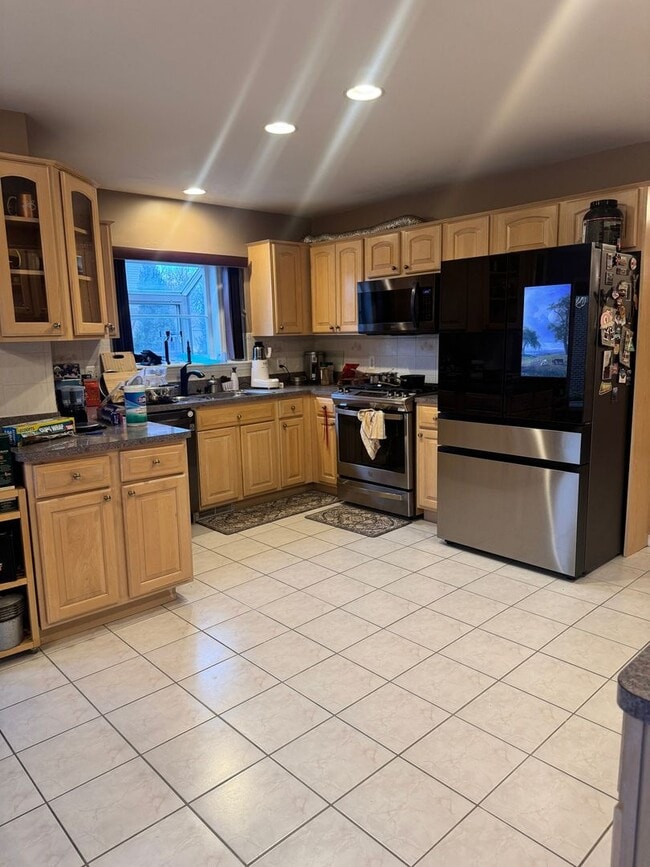 Building Photo - 14466 Doebler Dr