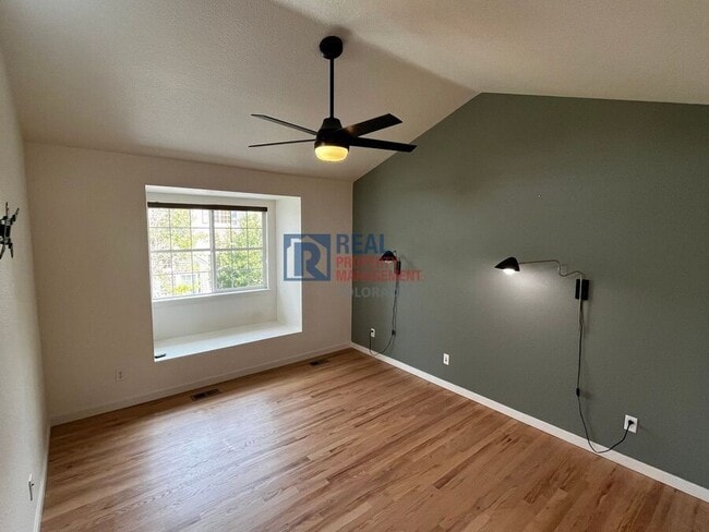 Building Photo - 737 Snowberry St
