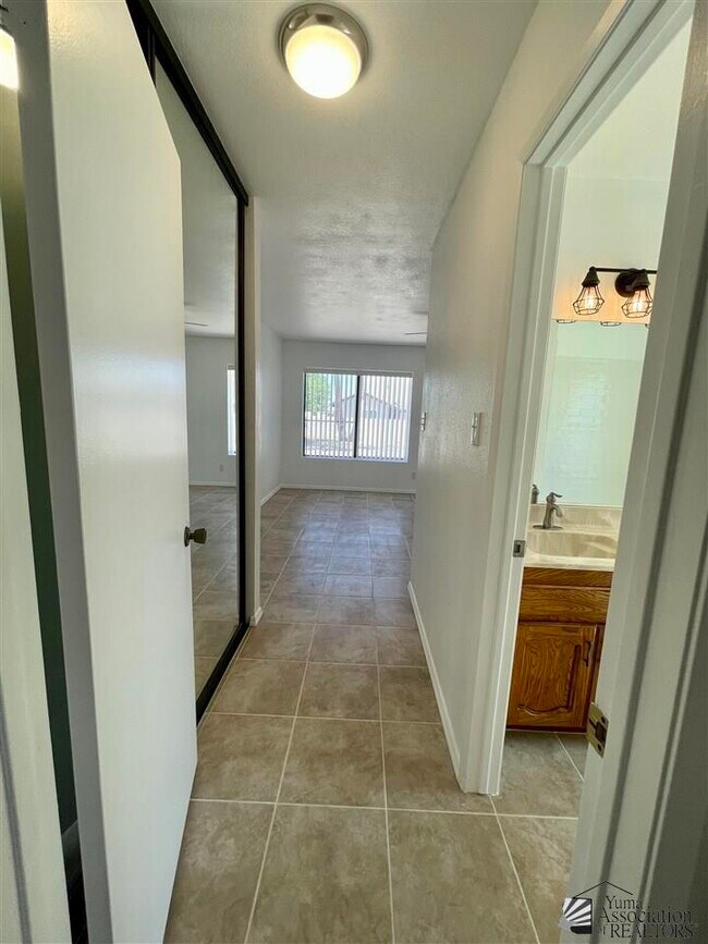 Building Photo - 12374 E Camino Loma Vista