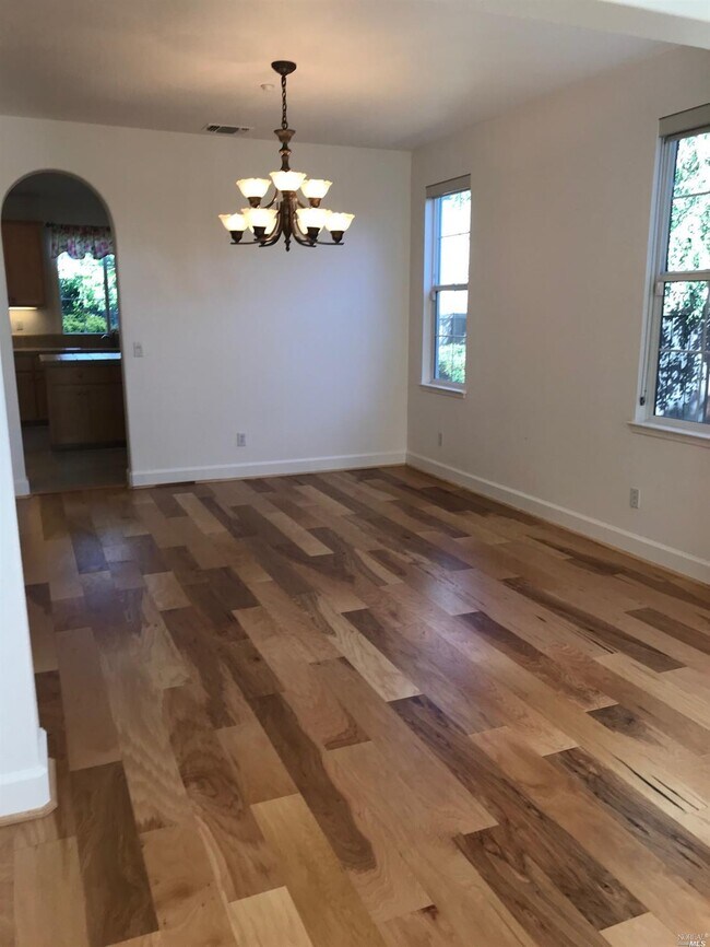 Building Photo - 80 Pinheiro Cir