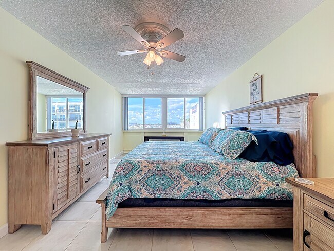 Building Photo - 2020 N Atlantic Ave