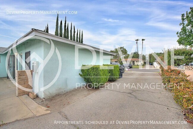 Building Photo - 1005 W. F. St-