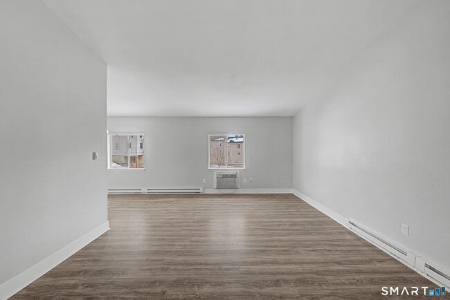 Building Photo - 81 Coalpit Hill Rd