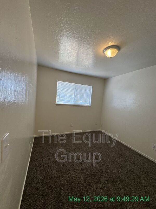 Building Photo - 806 S Court St