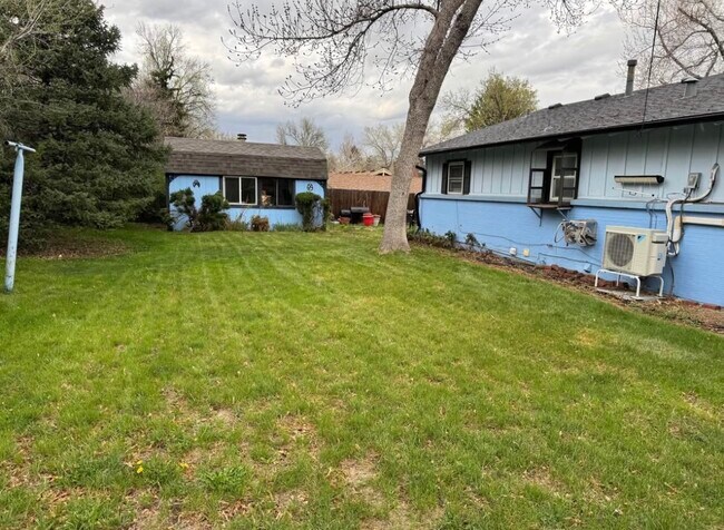 Building Photo - 655 Balsam St