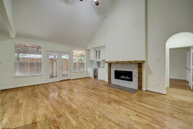 Building Photo - 3608 Timberside Cir Dr