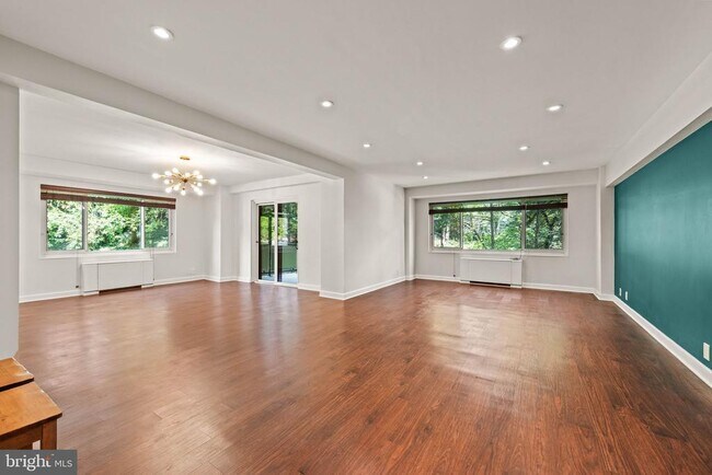 Building Photo - 4201 Cathedral Ave NW