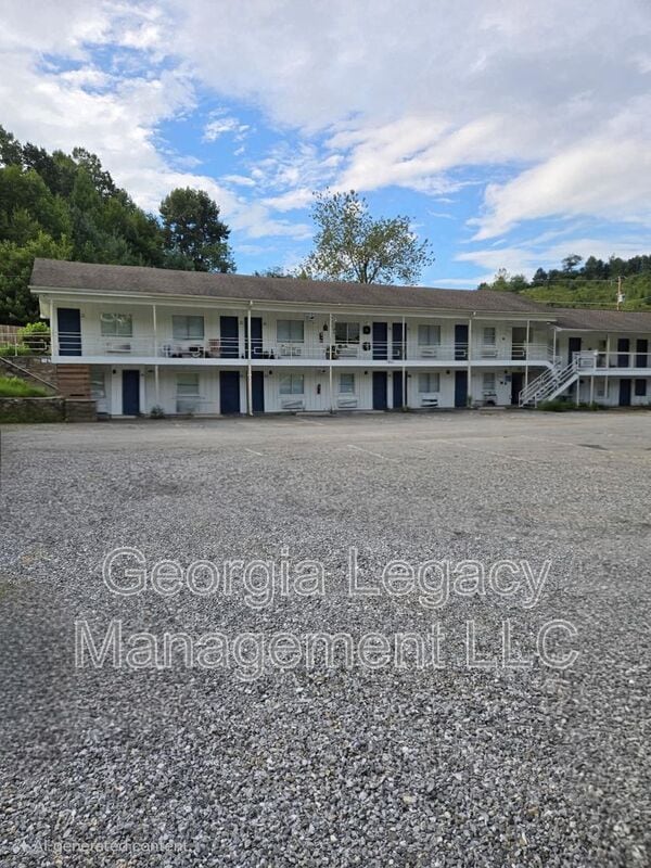 Building Photo - 3334 Dellwood Rd