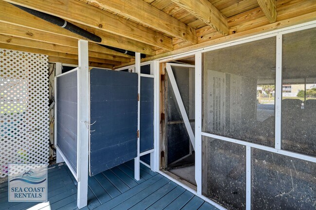 Building Photo - FURNISHED OFF-SEASON OCEANFRONT MONTHLY RE...