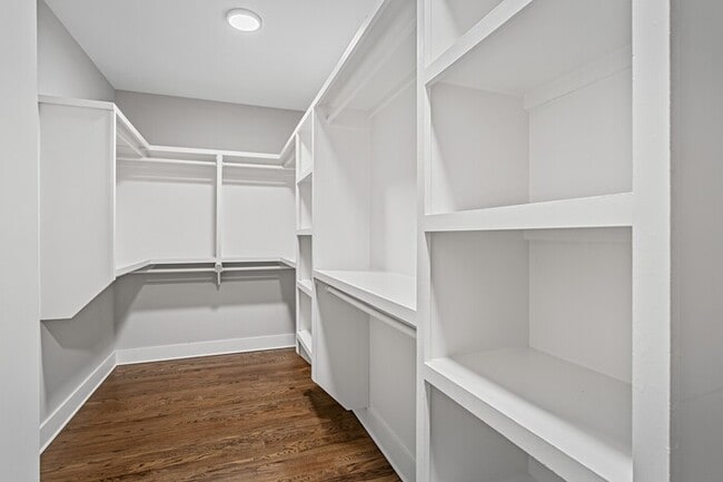 Building Photo - 501B Waycross Dr