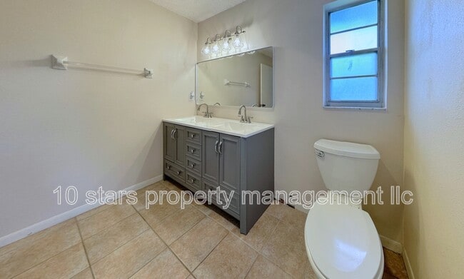 Building Photo - 31211 Stoney Brook Dr