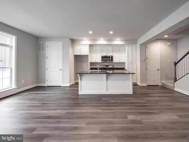 Building Photo - 3116 Detweiler Ln