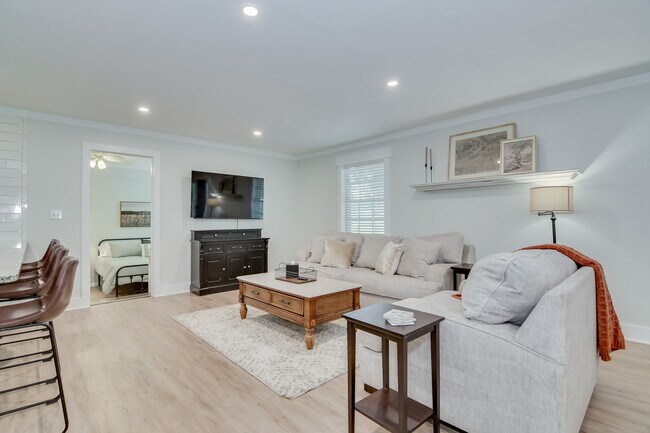 Building Photo - 4019 Belair Rd