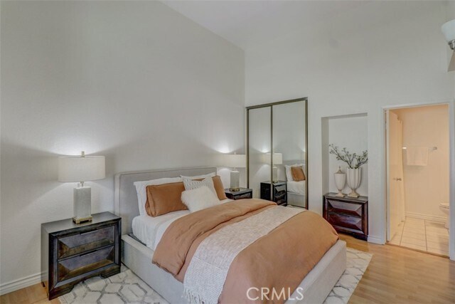 Building Photo - 2 Aruba St