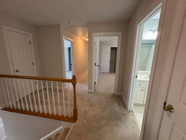 Building Photo - Fantastic Angier Home