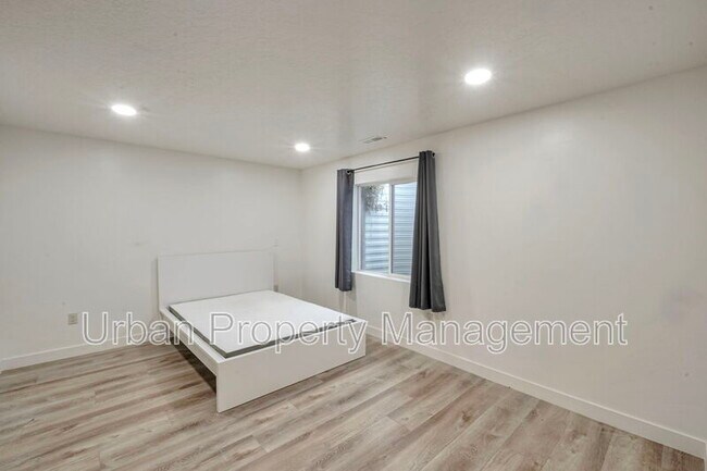Building Photo - 3761 W 620 N