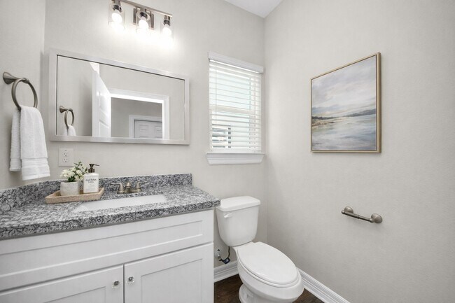 Building Photo - 410 N 4th St