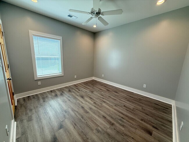 Building Photo - 33 Breckenridge Cv