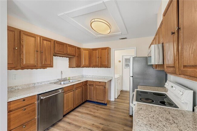 Building Photo - 1136 Forbes Trce