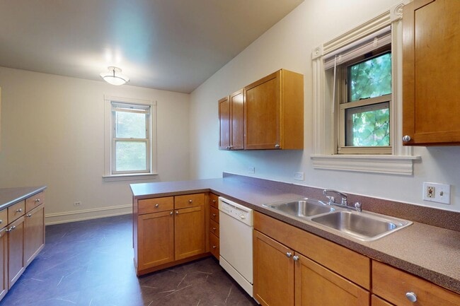 Floorplan - 5533 S. Blackstone