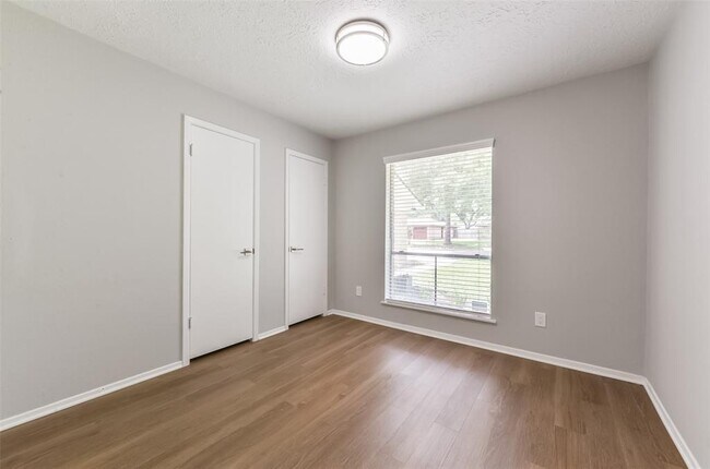 Building Photo - 22803 Merrymount Dr