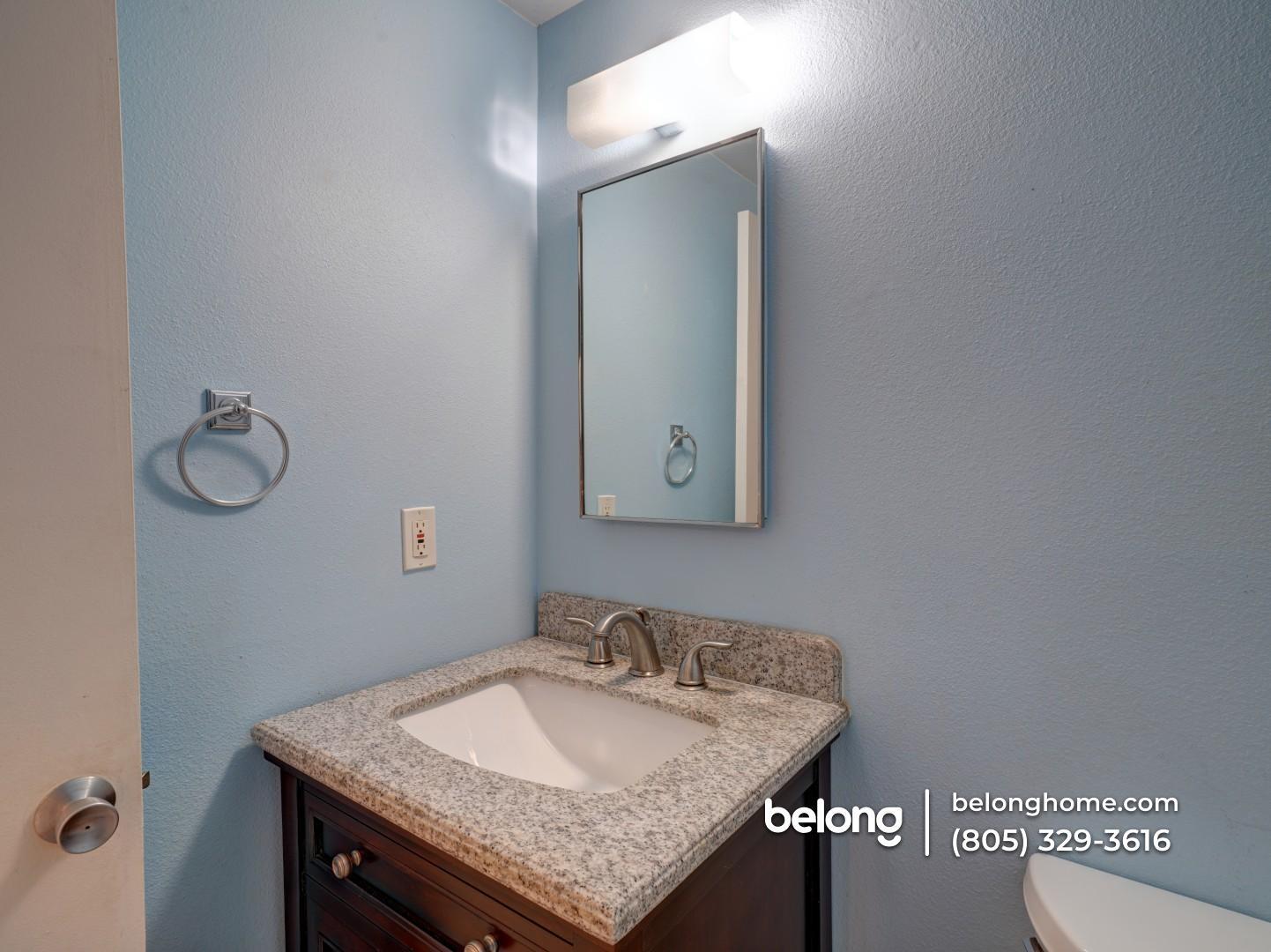 Building Photo - 1750 Prefumo Canyon Rd