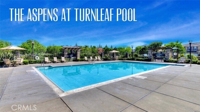 Building Photo - 2566 Pearblossom St