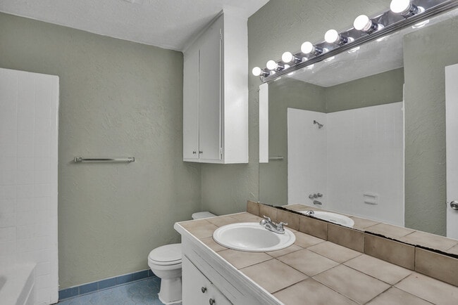 Building Photo - 355 St Joe Blvd