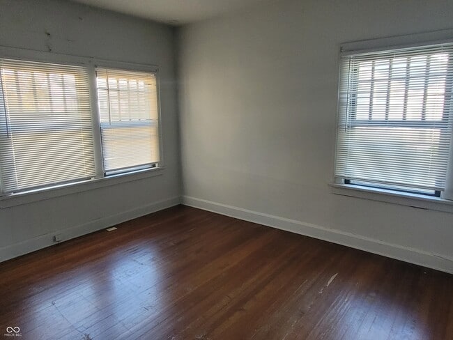 Building Photo - 629 Carlyle Pl