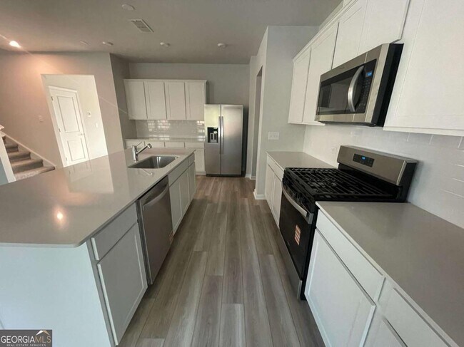 Building Photo - 3156 Morris Hills Dr