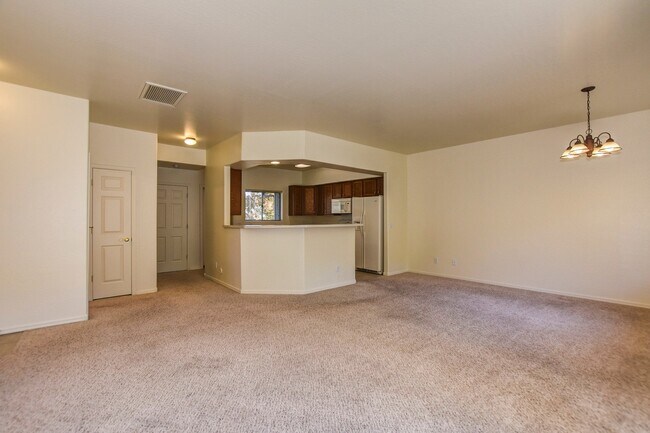 Building Photo - Boulder Park Townhome for Rent